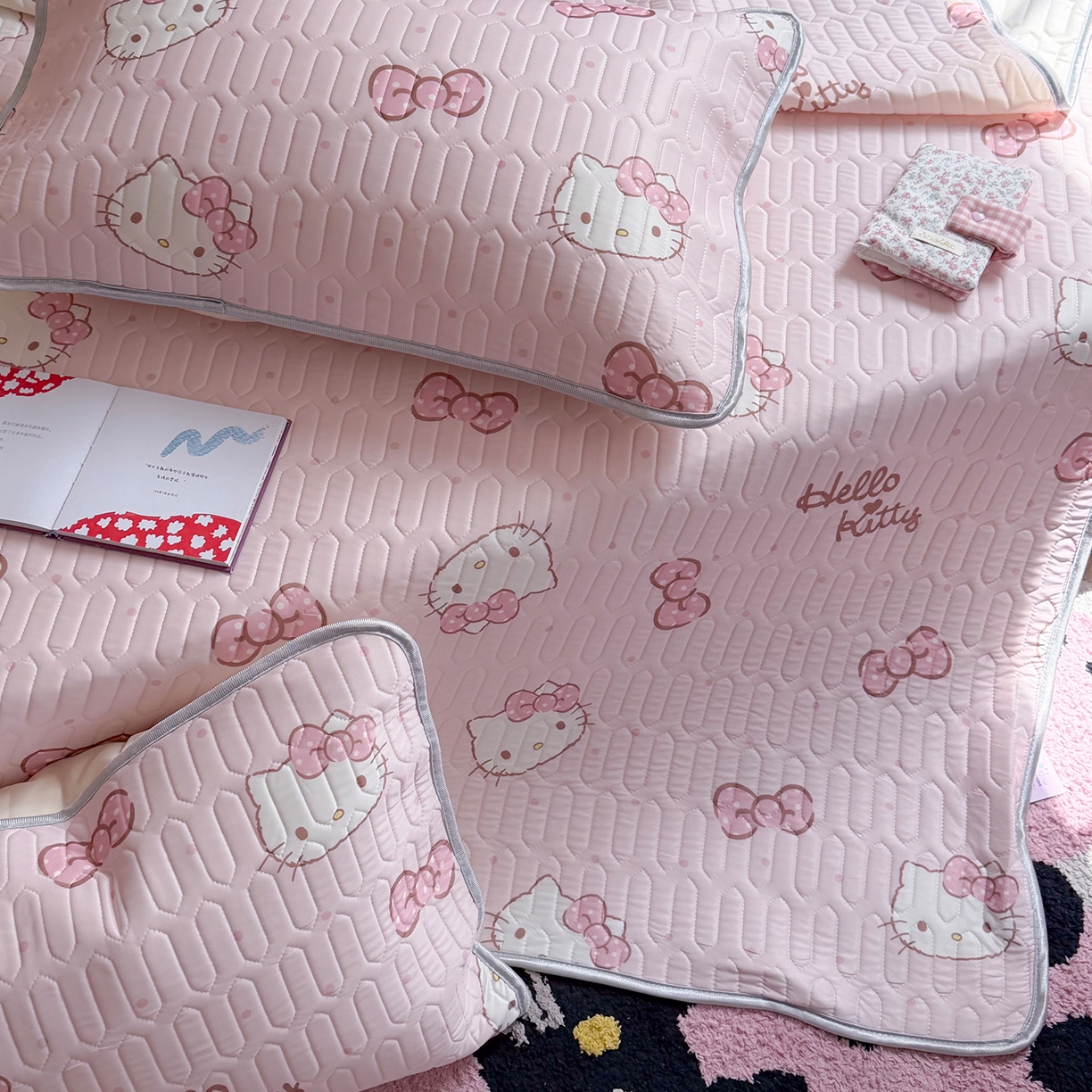 91家纺网 家纺一手货源 找家纺 （总）桃子家居 2026新款A类正版授权三丽鸥高品质凉感丝乳胶席空调软席系列三件套