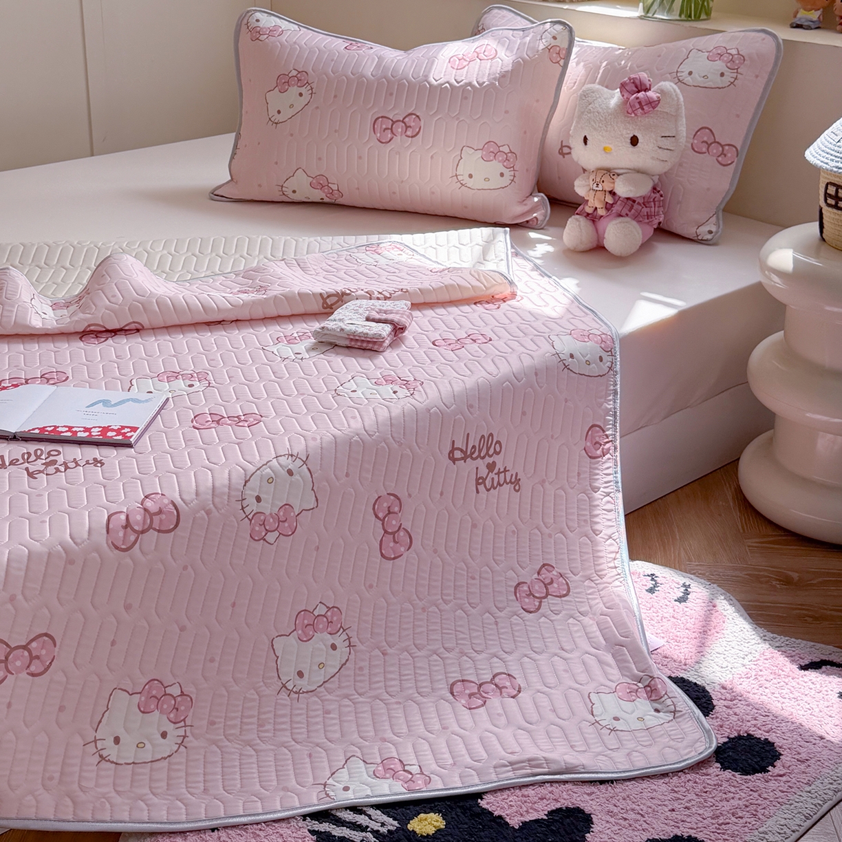 91家纺网 家纺一手货源 找家纺 （总）桃子家居 2026新款A类正版授权三丽鸥高品质凉感丝乳胶席空调软席系列三件套