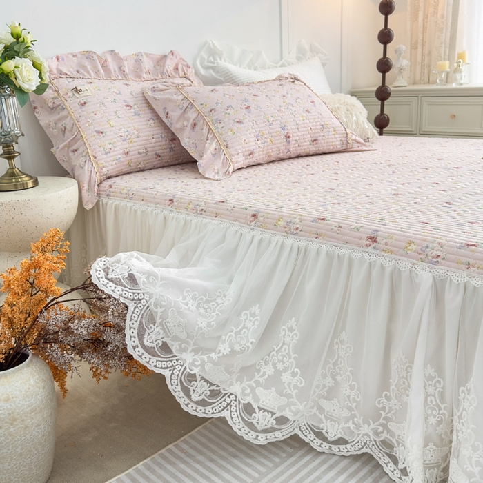 91家纺网 家纺一手货源 找家纺 菊上家纺 2026新款法式田园风蕾丝床裙款四件套 梦迪粉