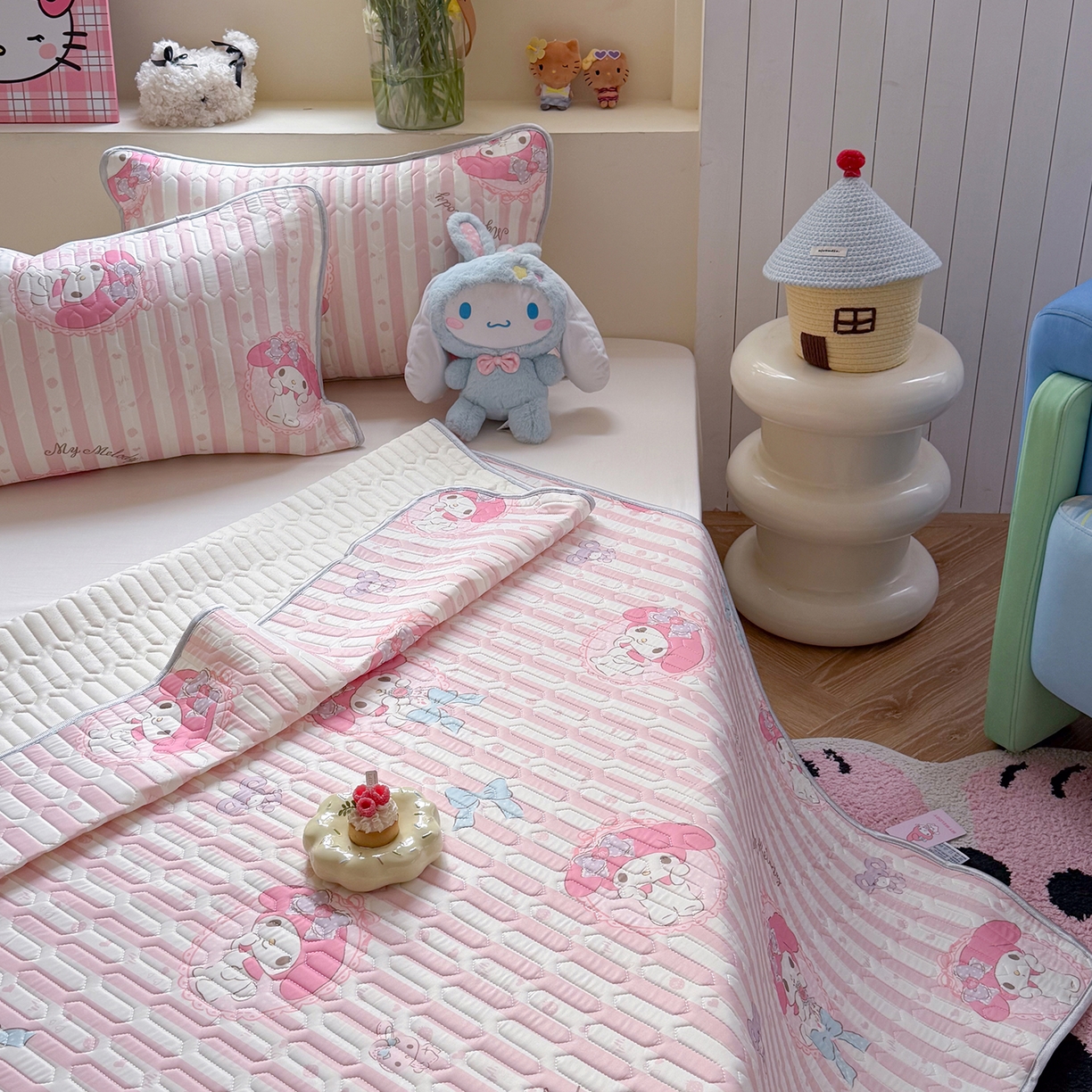 91家纺网 家纺一手货源 找家纺 桃子家居 2026新款A类正版授权三丽鸥高品质凉感丝乳胶席空调软席系列三件套 三丽鸥乳胶席-粉粉美乐蒂