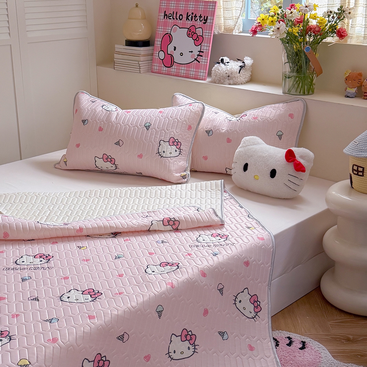 91家纺网 家纺一手货源 找家纺 桃子家居 2026新款A类正版授权三丽鸥高品质凉感丝乳胶席空调软席系列三件套 三丽鸥乳胶席-粉粉甜筒KT