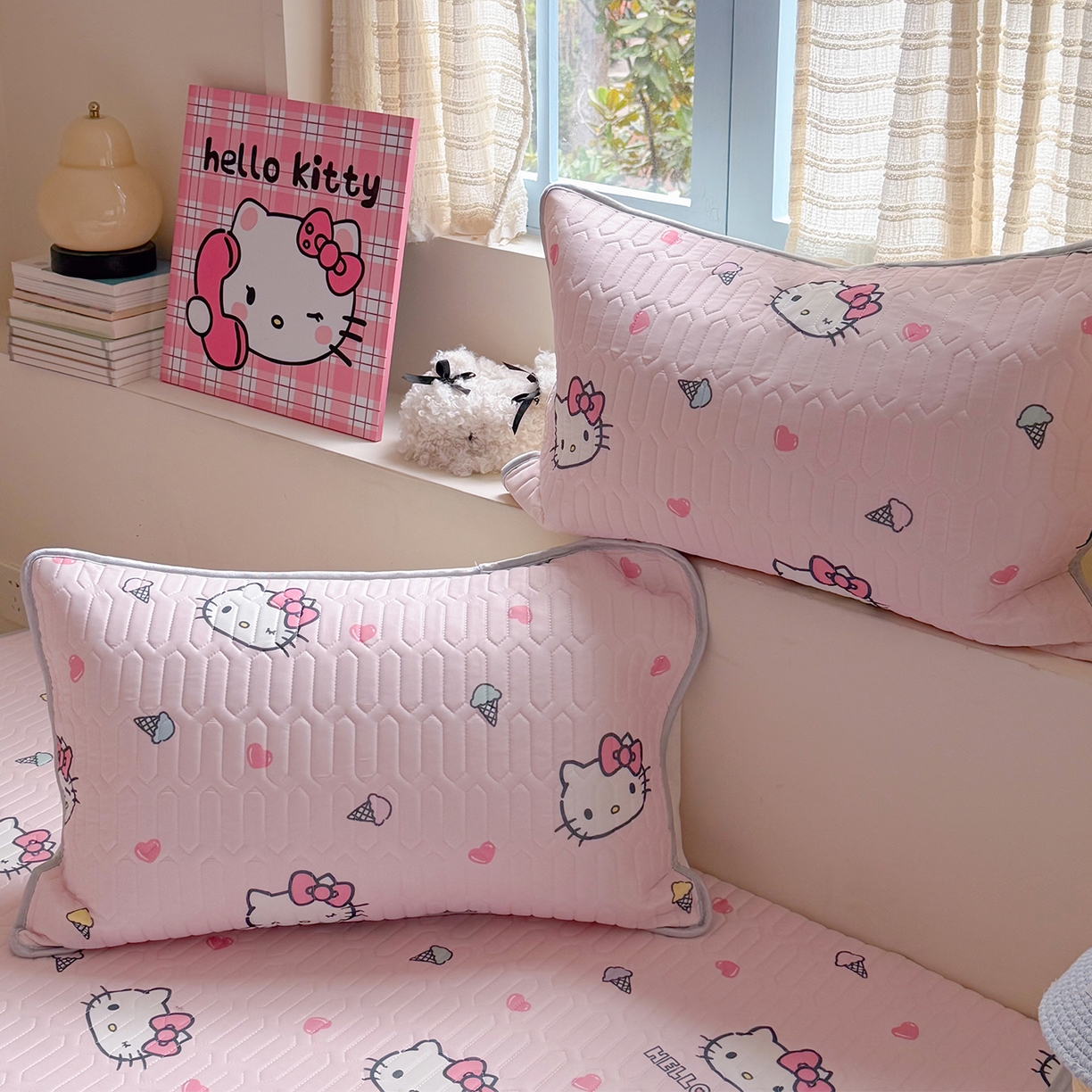 91家纺网 家纺一手货源 找家纺 桃子家居 2026新款A类正版授权三丽鸥高品质凉感丝乳胶席空调软席系列三件套 三丽鸥乳胶席-粉粉甜筒KT