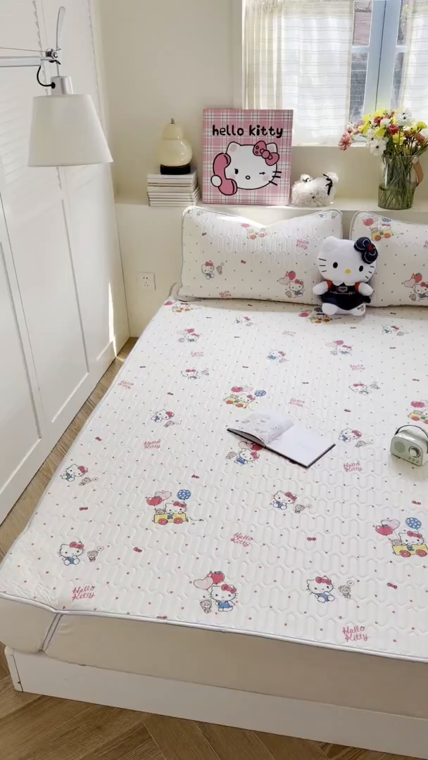 91家纺网 家纺一手货源 找家纺 桃子家居 2026新款A类正版授权三丽鸥高品质凉感丝乳胶席空调软席系列三件套 三丽鸥乳胶席-气球美美KT