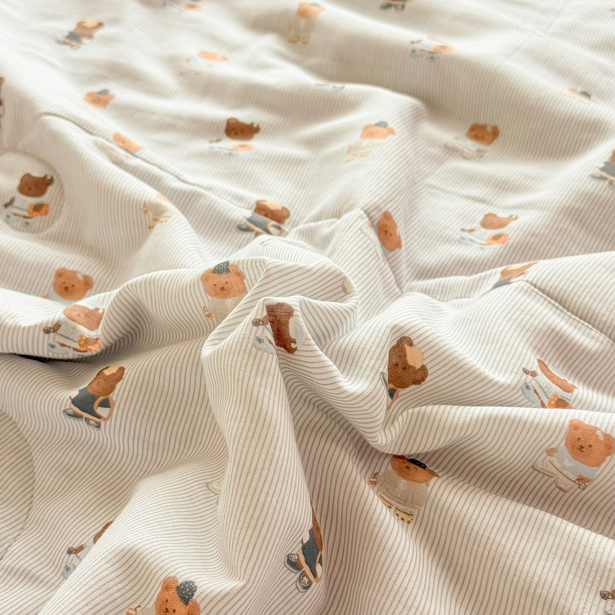 91家纺网 家纺一手货源 找家纺 梵克保罗 2026新款A类全棉双层纱夏被夏凉被空调被 可米小熊