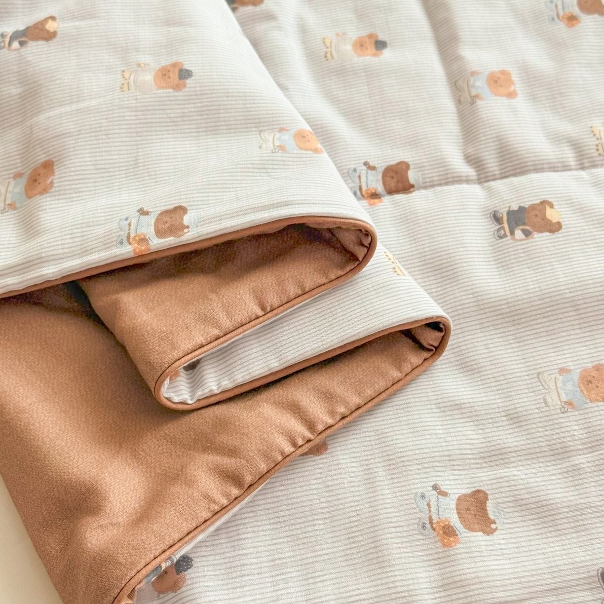 91家纺网 家纺一手货源 找家纺 梵克保罗 2026新款A类全棉双层纱夏被夏凉被空调被 可米小熊