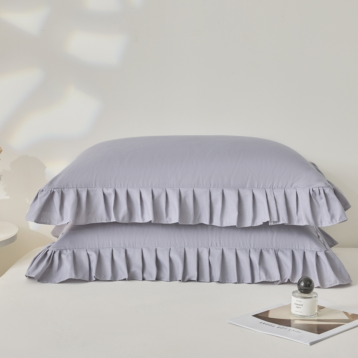 91家纺网 家纺一手货源 找家纺 梵克保罗 2026新款纯色系列花边单枕套 枕套单件 浅灰