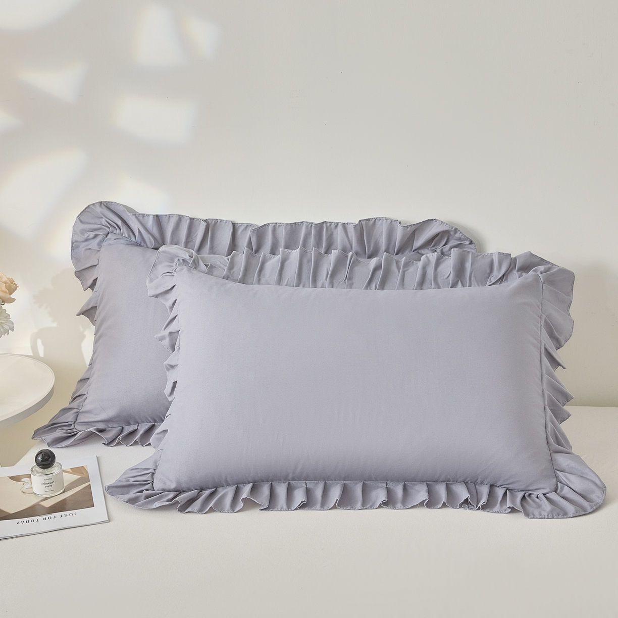 91家纺网 家纺一手货源 找家纺 梵克保罗 2026新款纯色系列花边单枕套 枕套单件 浅灰