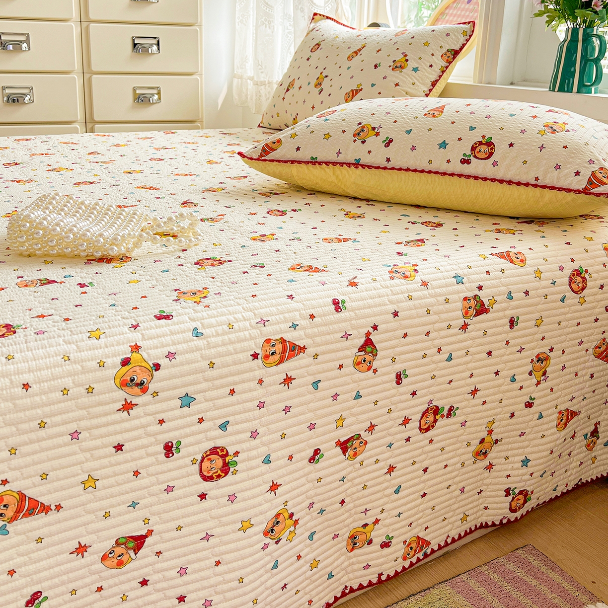 91家纺网 家纺一手货源 找家纺 恒尚居 2026新款A类贝壳绣泡芙纱床盖四套件泡芙棉双层纱床垫床褥 奶黄星星人