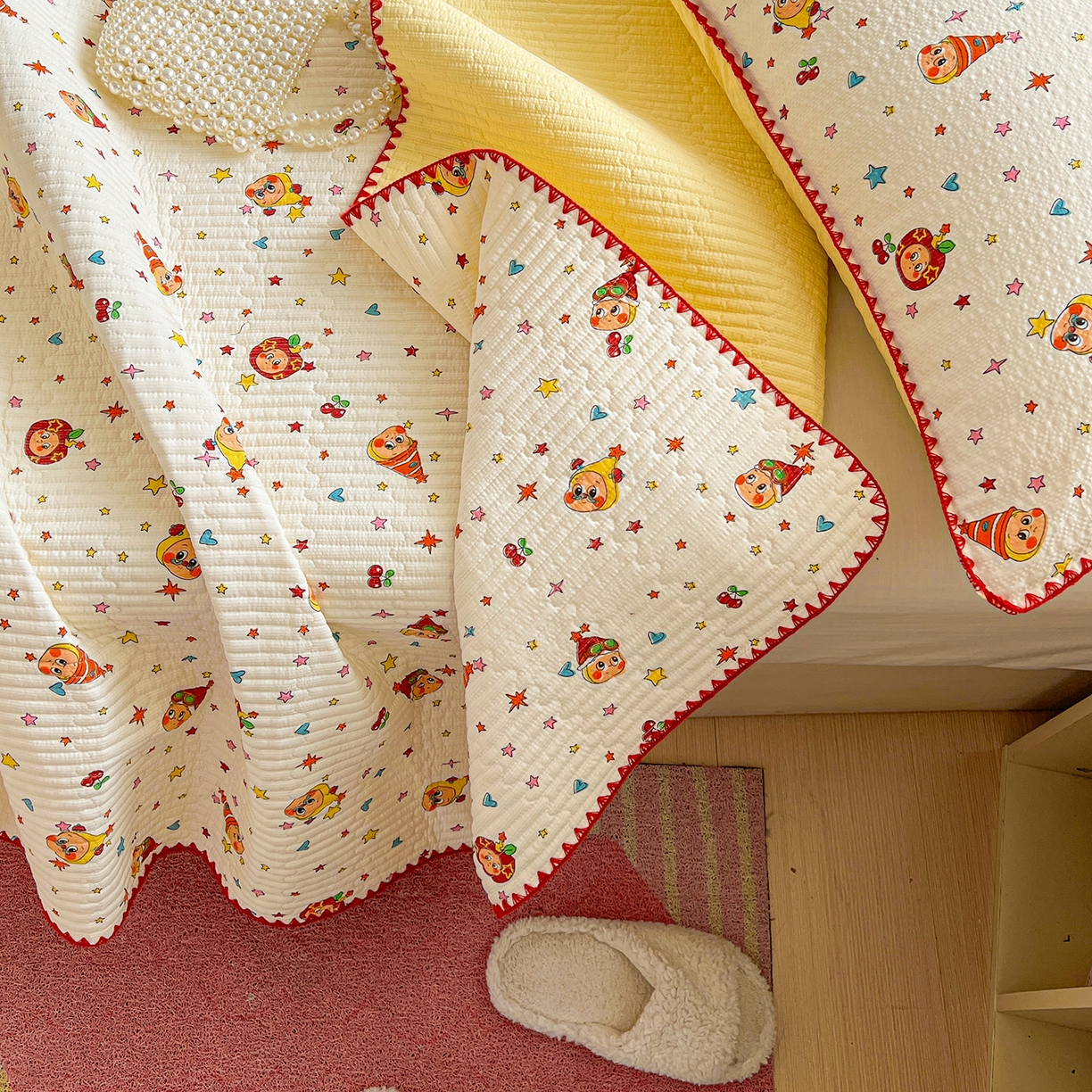 91家纺网 家纺一手货源 找家纺 恒尚居 2026新款A类贝壳绣泡芙纱床盖四套件泡芙棉双层纱床垫床褥 奶黄星星人