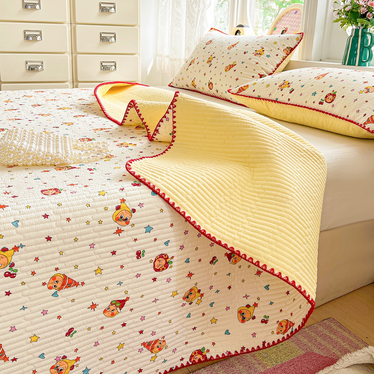 91家纺网 家纺一手货源 找家纺 恒尚居 2026新款A类贝壳绣泡芙纱床盖四套件泡芙棉双层纱床垫床褥 奶黄星星人