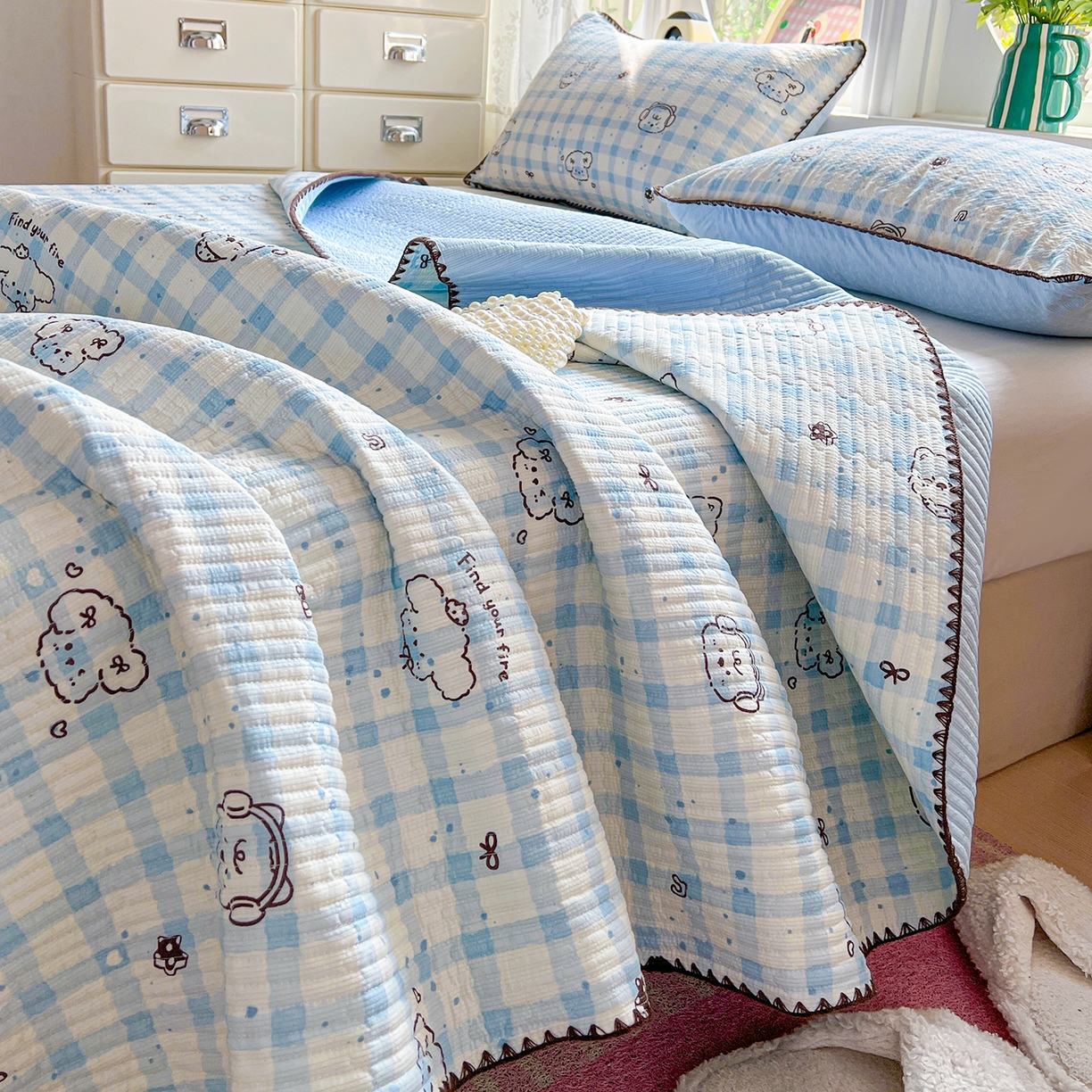 91家纺网 家纺一手货源 找家纺 恒尚居 2026新款A类贝壳绣泡芙纱床盖四套件泡芙棉双层纱床垫床褥 兰格奶狗