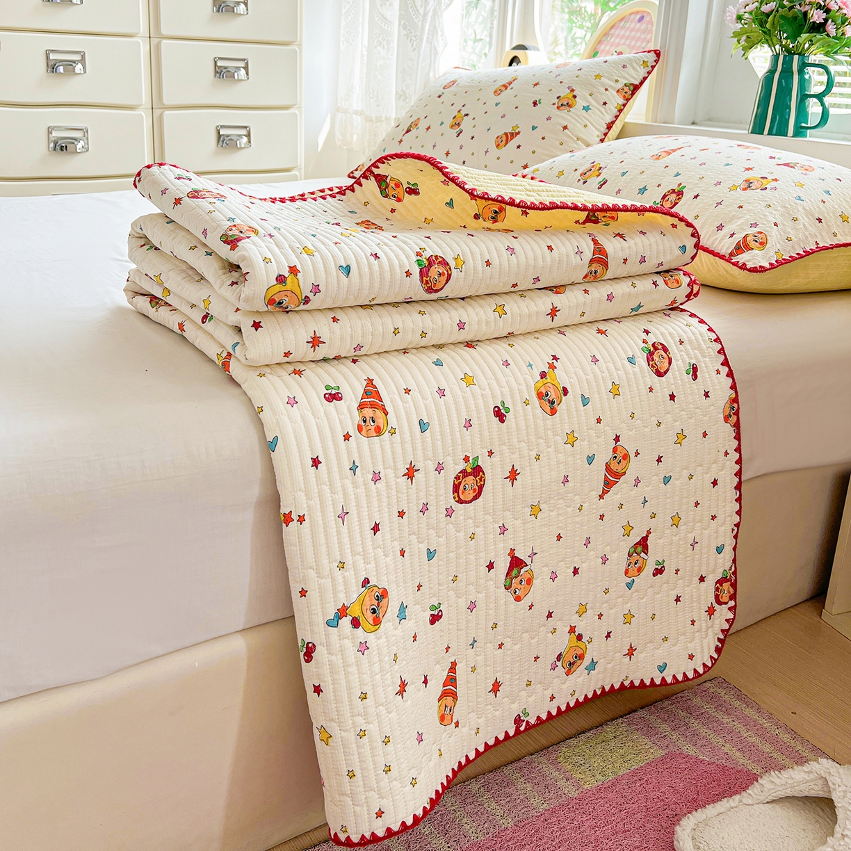 91家纺网 家纺一手货源 找家纺 恒尚居 2026新款A类贝壳绣泡芙纱床盖四套件泡芙棉双层纱床垫床褥 奶黄星星人