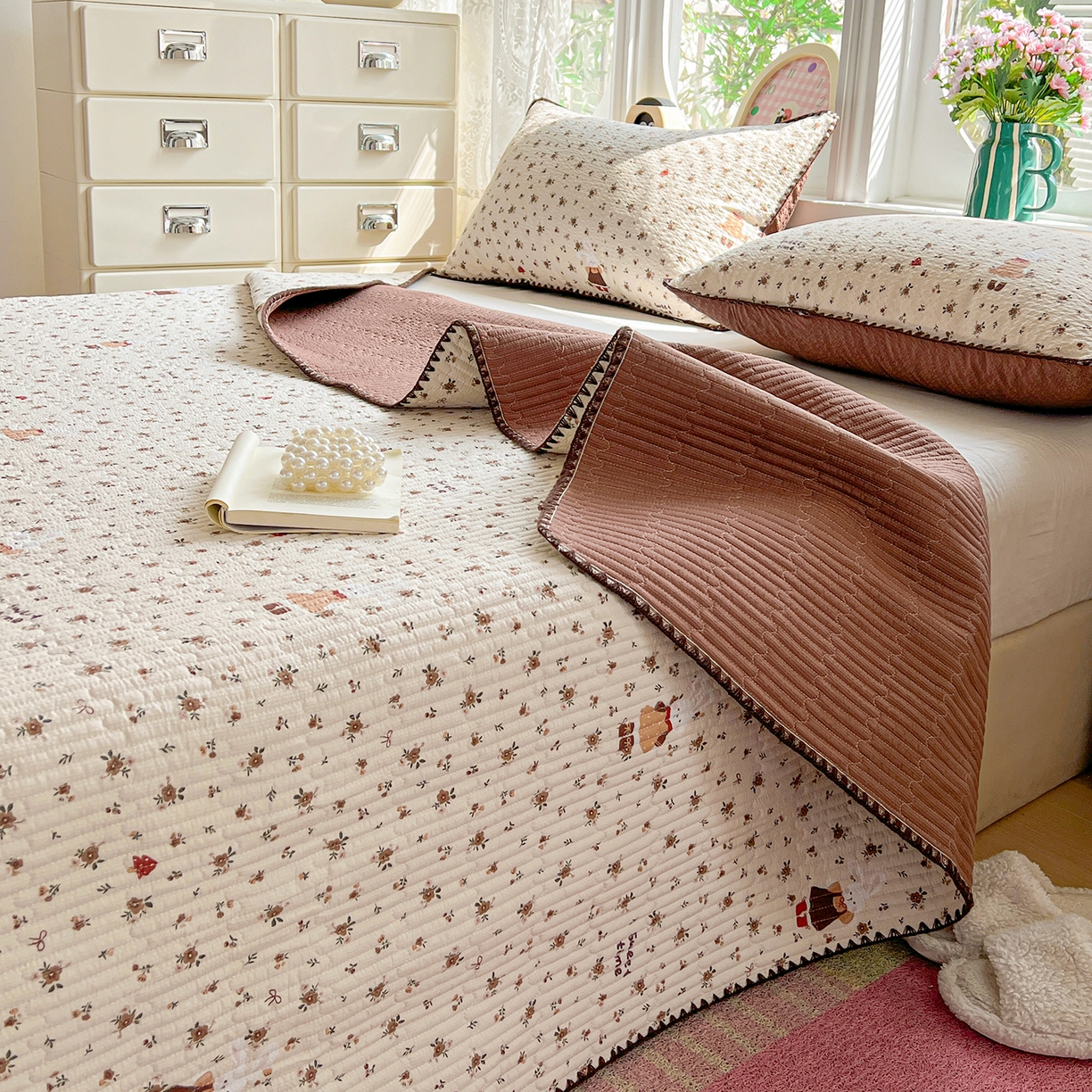 91家纺网 家纺一手货源 找家纺 恒尚居 2026新款A类贝壳绣泡芙纱床盖四套件泡芙棉双层纱床垫床褥 花雨小兔