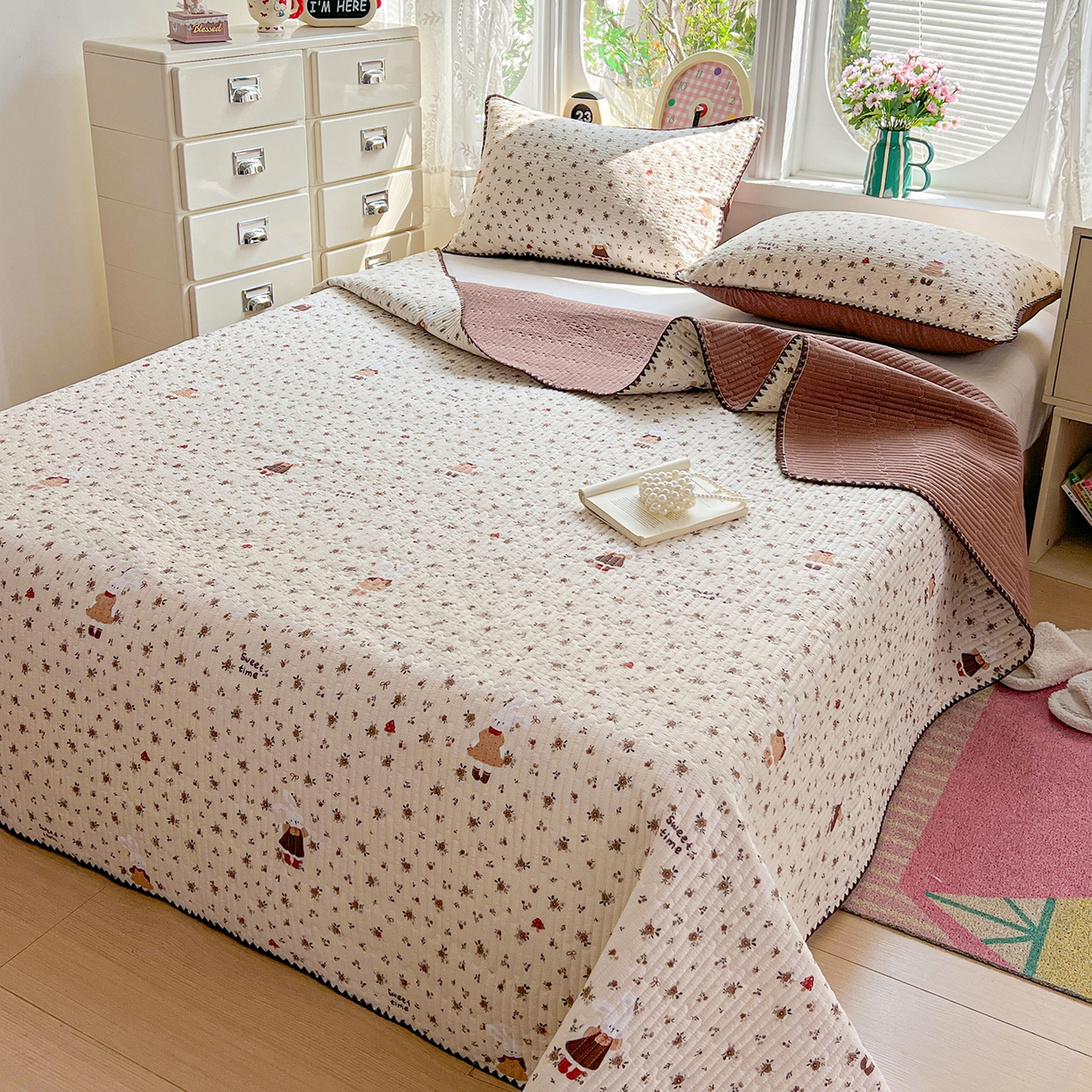 91家纺网 家纺一手货源 找家纺 恒尚居 2026新款A类贝壳绣泡芙纱床盖四套件泡芙棉双层纱床垫床褥 花雨小兔