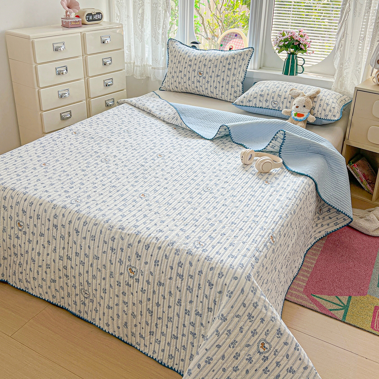 91家纺网 家纺一手货源 找家纺 恒尚居 2026新款A类贝壳绣泡芙纱床盖四套件泡芙棉双层纱床垫床褥 柔蓝爱心马