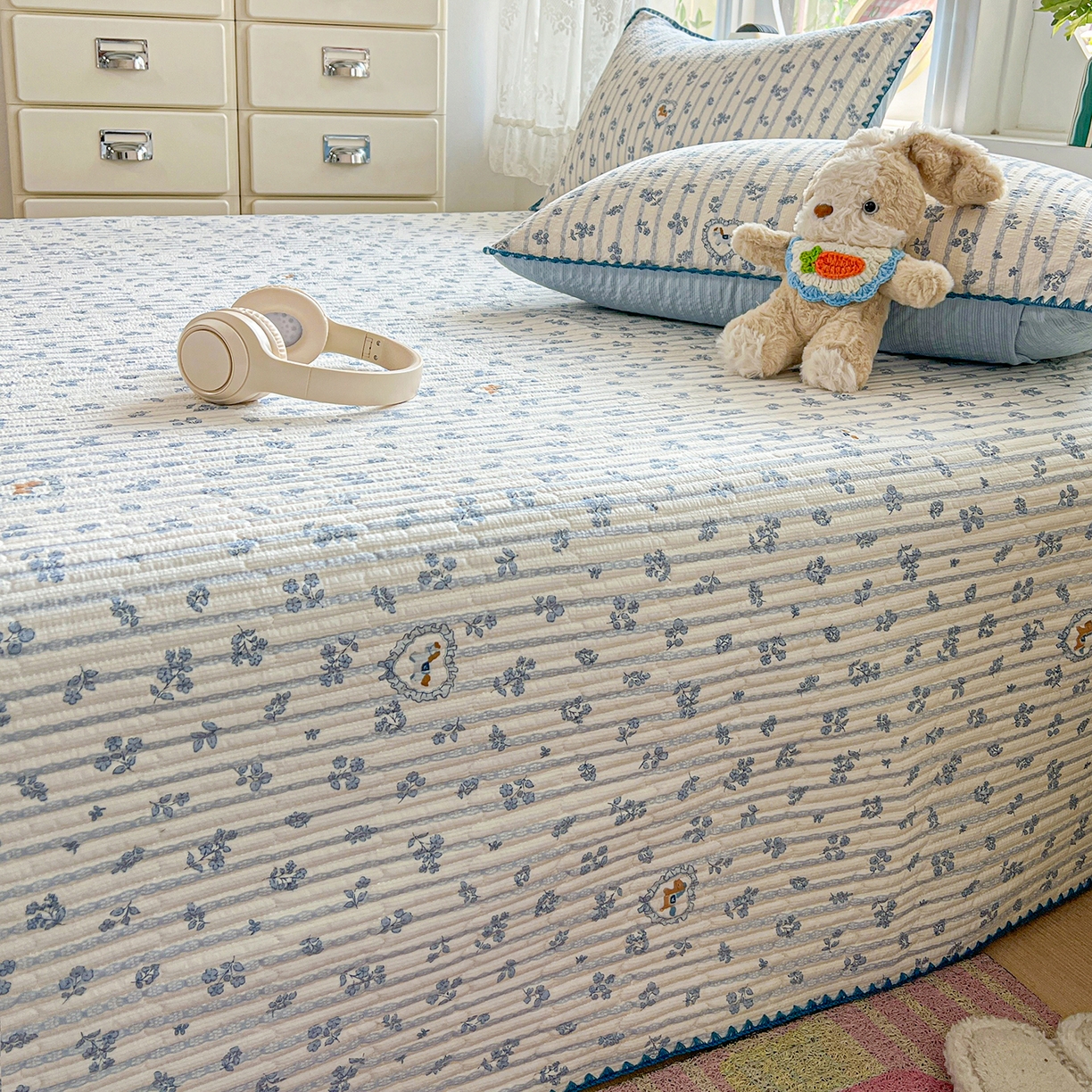 91家纺网 家纺一手货源 找家纺 恒尚居 2026新款A类贝壳绣泡芙纱床盖四套件泡芙棉双层纱床垫床褥 柔蓝爱心马