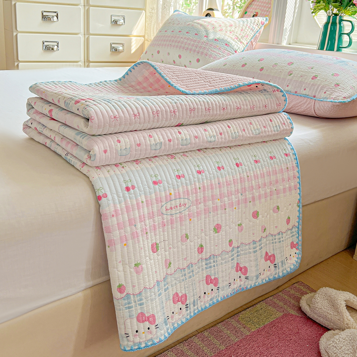 91家纺网 家纺一手货源 找家纺 恒尚居 2026新款A类贝壳绣泡芙纱床盖四套件泡芙棉双层纱床垫床褥 草莓kt