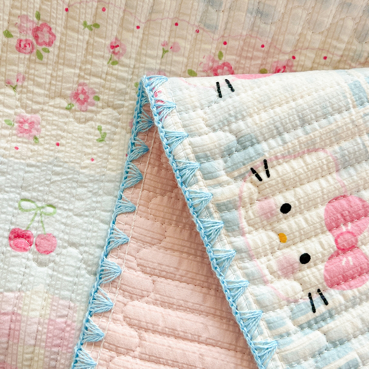 91家纺网 家纺一手货源 找家纺 恒尚居 2026新款A类贝壳绣泡芙纱床盖四套件泡芙棉双层纱床垫床褥 草莓kt