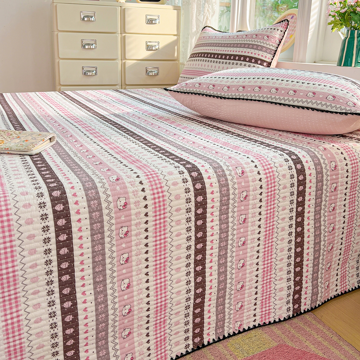 91家纺网 家纺一手货源 找家纺 恒尚居 2026新款A类贝壳绣泡芙纱床盖四套件泡芙棉双层纱床垫床褥 粉糖泡泡猫