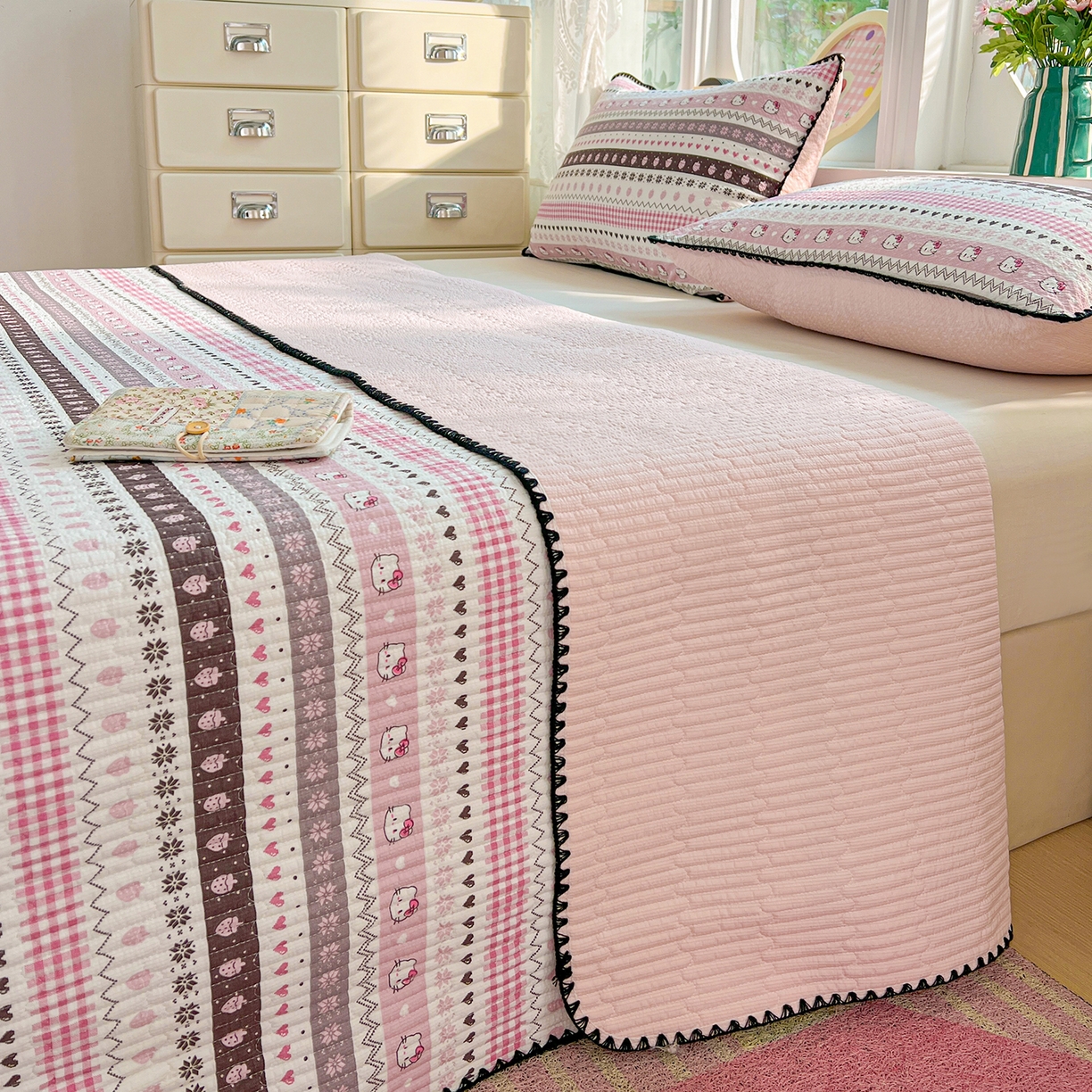 91家纺网 家纺一手货源 找家纺 恒尚居 2026新款A类贝壳绣泡芙纱床盖四套件泡芙棉双层纱床垫床褥 粉糖泡泡猫