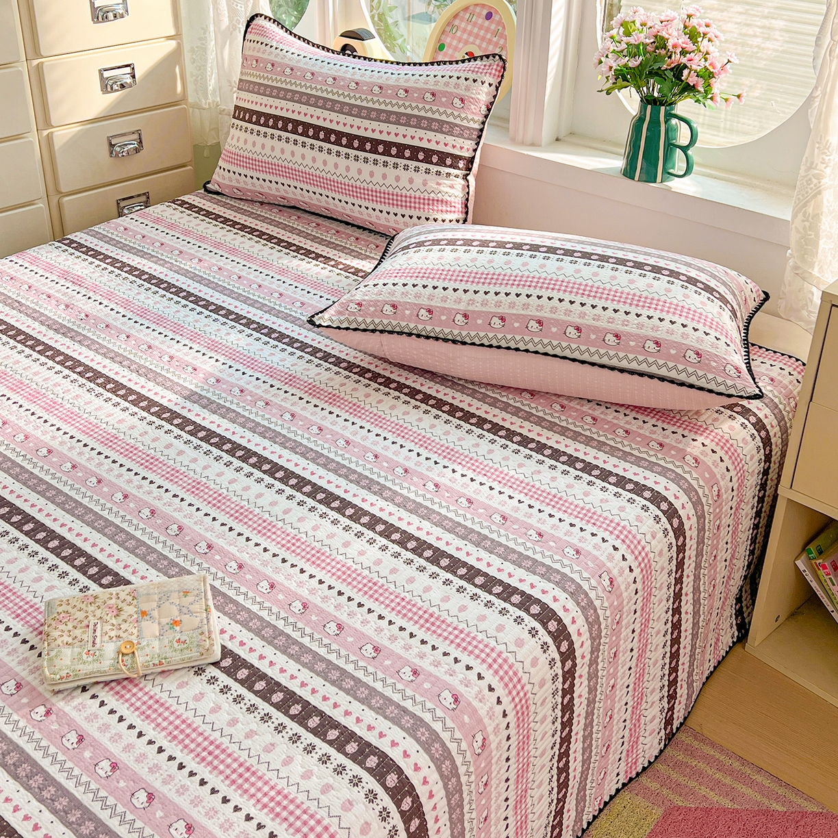 91家纺网 家纺一手货源 找家纺 恒尚居 2026新款A类贝壳绣泡芙纱床盖四套件泡芙棉双层纱床垫床褥 粉糖泡泡猫