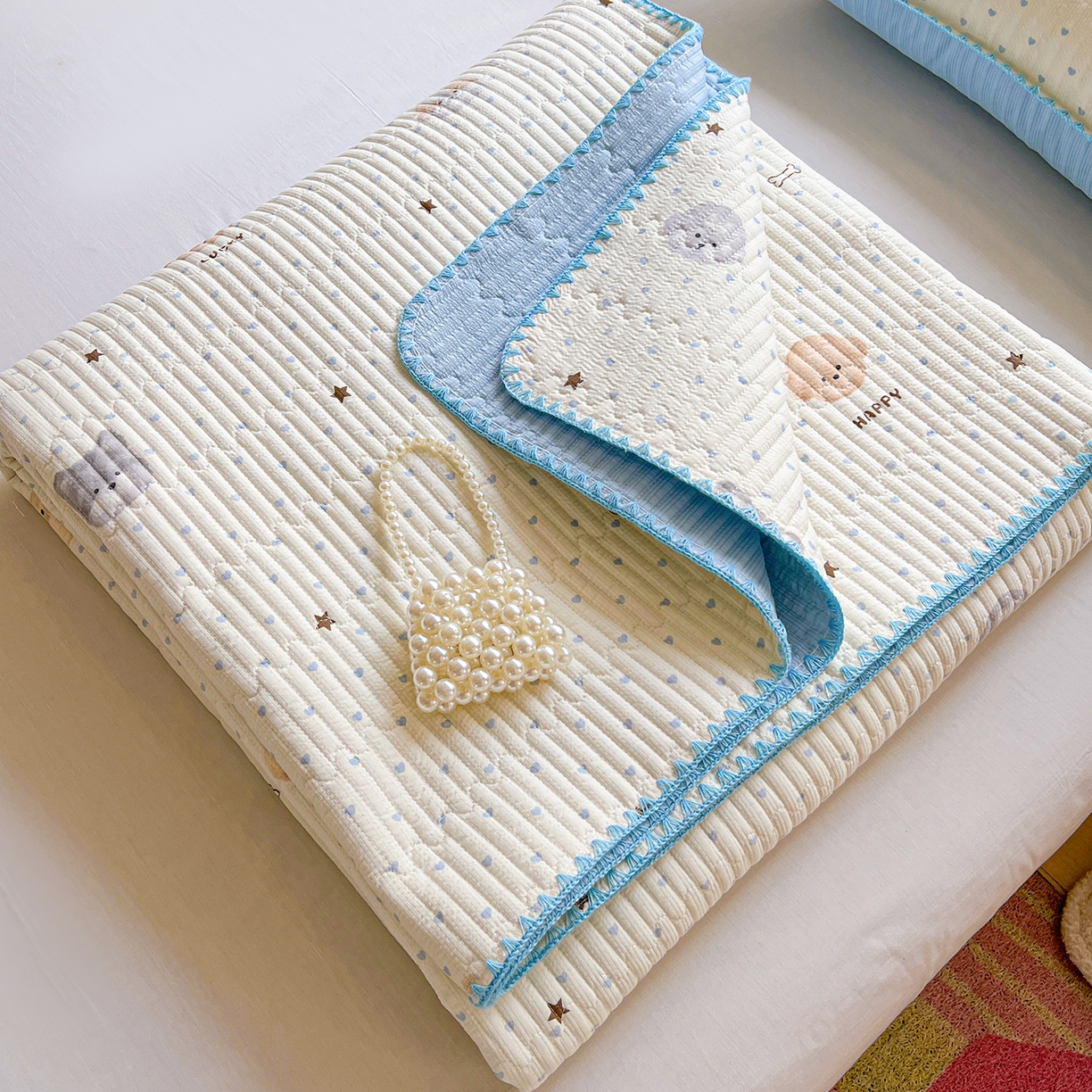 91家纺网 家纺一手货源 找家纺 恒尚居 2026新款A类贝壳绣泡芙纱床盖四套件泡芙棉双层纱床垫床褥 宠物天地