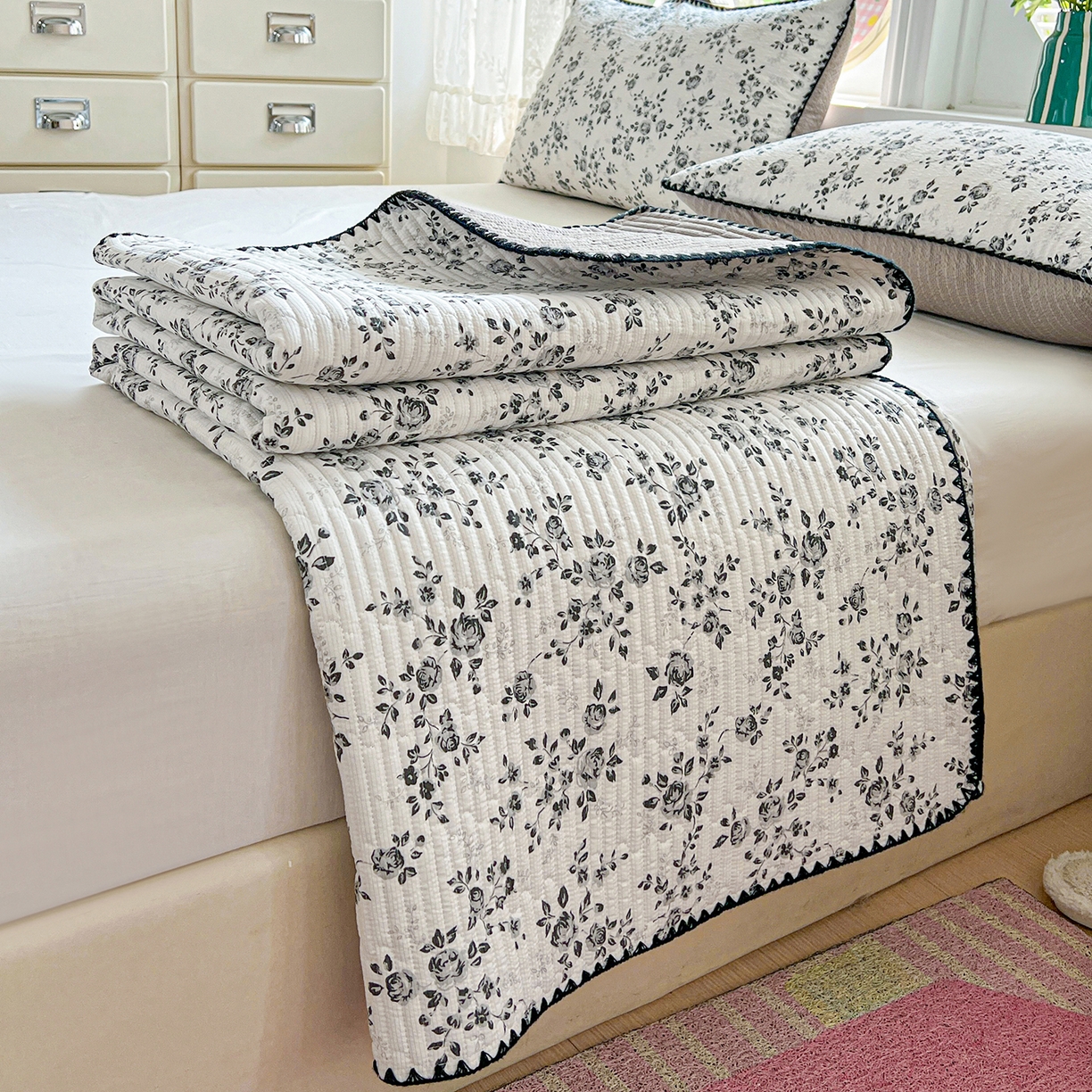 91家纺网 家纺一手货源 找家纺 恒尚居 2026新款A类贝壳绣泡芙纱床盖四套件泡芙棉双层纱床垫床褥 黑玫瑰