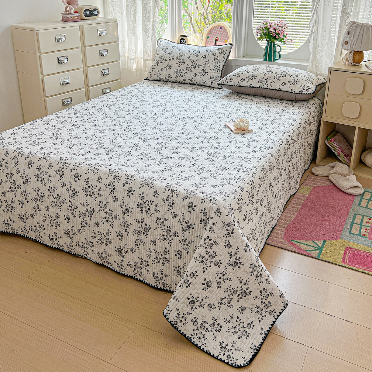 91家纺网 家纺一手货源 找家纺 恒尚居 2026新款A类贝壳绣泡芙纱床盖四套件泡芙棉双层纱床垫床褥 黑玫瑰