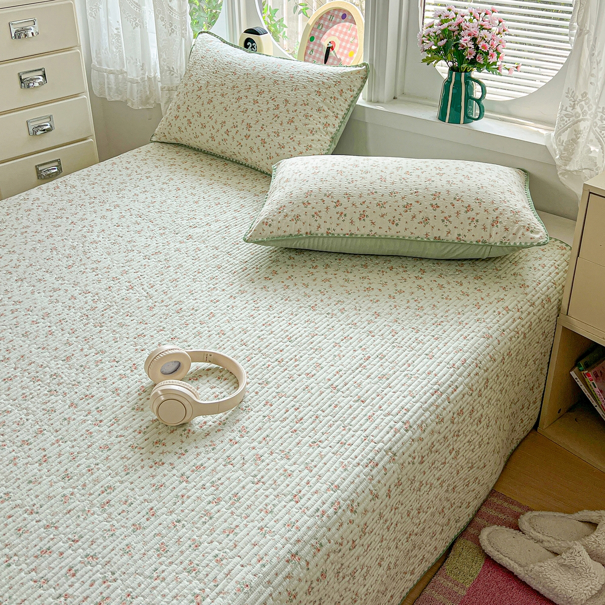 91家纺网 家纺一手货源 找家纺 恒尚居 2026新款A类贝壳绣泡芙纱床盖四套件泡芙棉双层纱床垫床褥 绿野日记