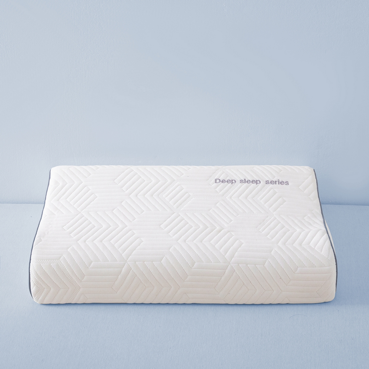 91家纺网 家纺一手货源 找家纺 （总）贵夫人 2026春夏新款刺绣款太空记忆枕 枕头枕芯