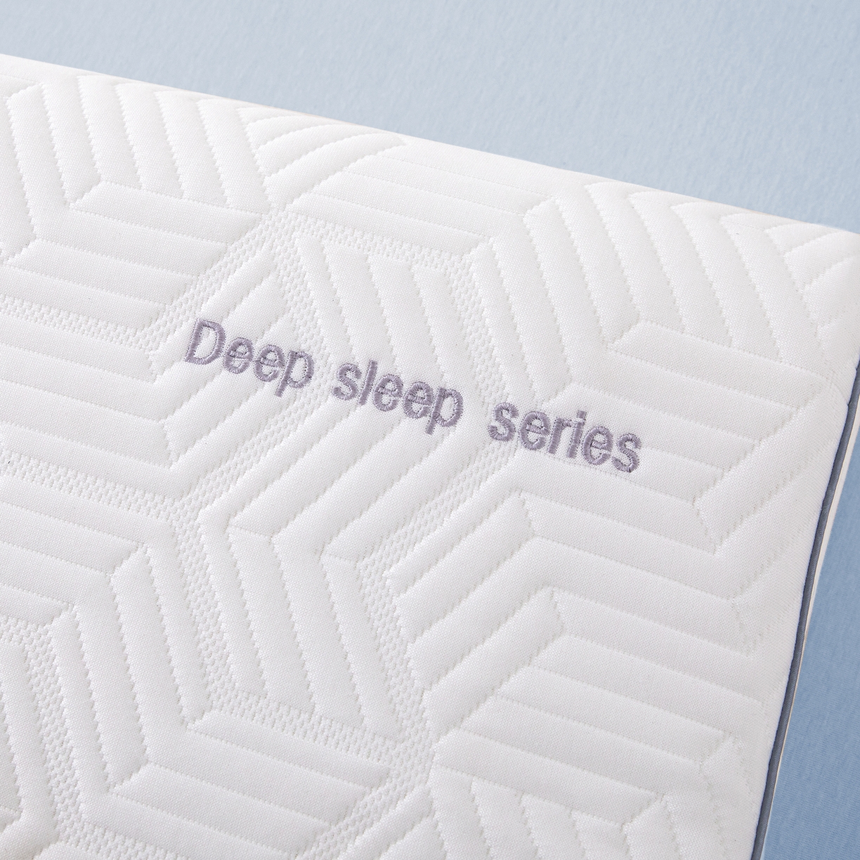 91家纺网 家纺一手货源 找家纺 贵夫人 2026春夏新款刺绣款太空记忆枕 枕头枕芯 刺绣款太空记忆枕-低枕