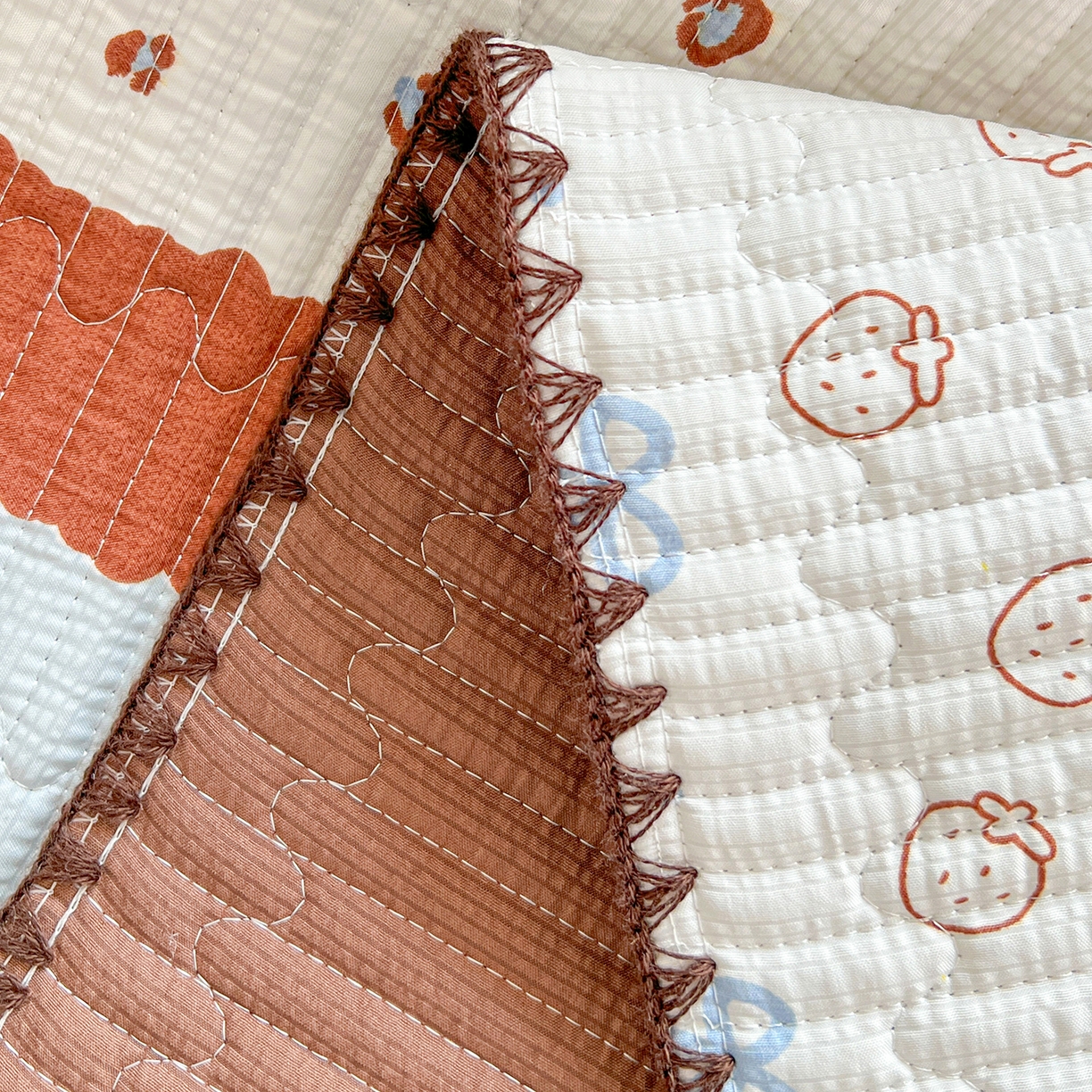 91家纺网 家纺一手货源 找家纺 恒尚居 2026新款A类贝壳绣泡芙纱床盖四套件泡芙棉双层纱床垫床褥 波点奶芙-咖