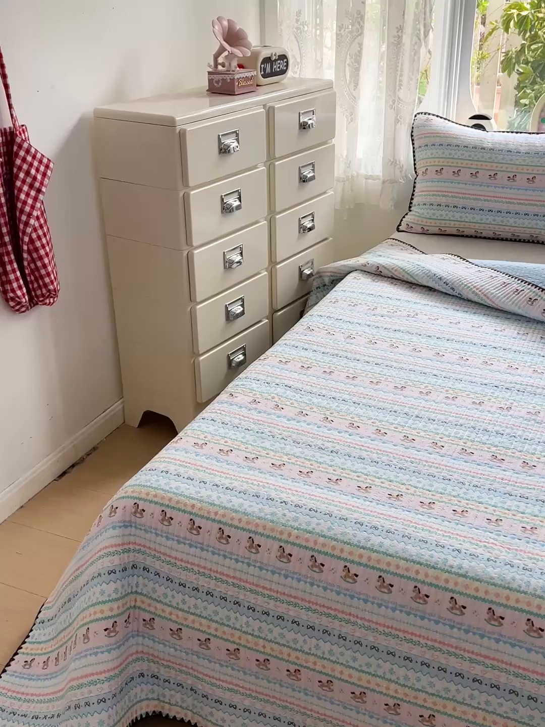 91家纺网 家纺一手货源 找家纺 恒尚居 2026新款A类贝壳绣泡芙纱床盖四套件泡芙棉双层纱床垫床褥 彩虹木马