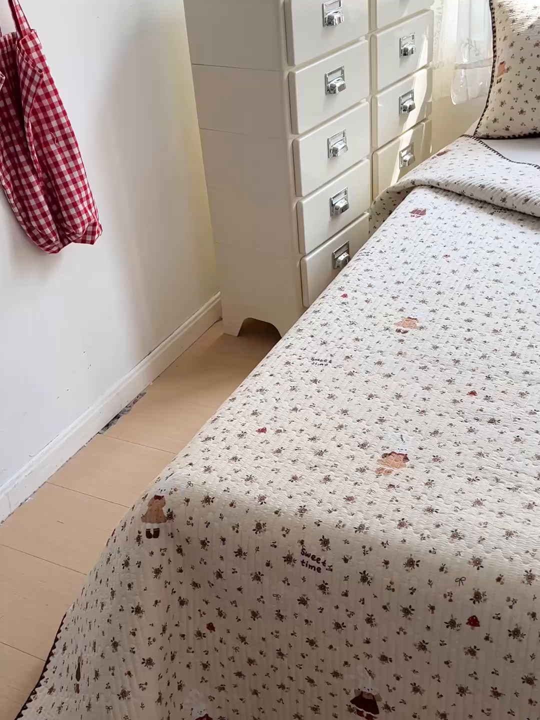 91家纺网 家纺一手货源 找家纺 恒尚居 2026新款A类贝壳绣泡芙纱床盖四套件泡芙棉双层纱床垫床褥 花雨小兔