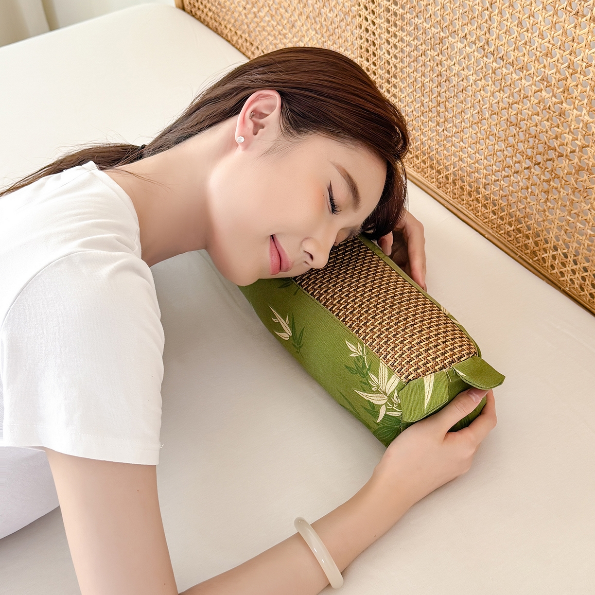 91家纺网 家纺一手货源 找家纺 （总）贵夫人 2026春夏新款艾草竹叶藤席枕 枕头枕芯