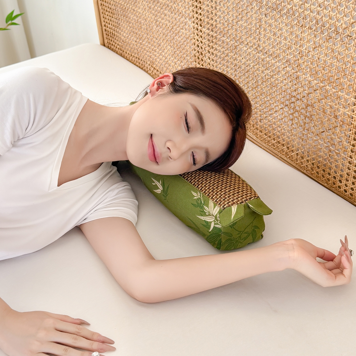 91家纺网 家纺一手货源 找家纺 （总）贵夫人 2026春夏新款艾草竹叶藤席枕 枕头枕芯