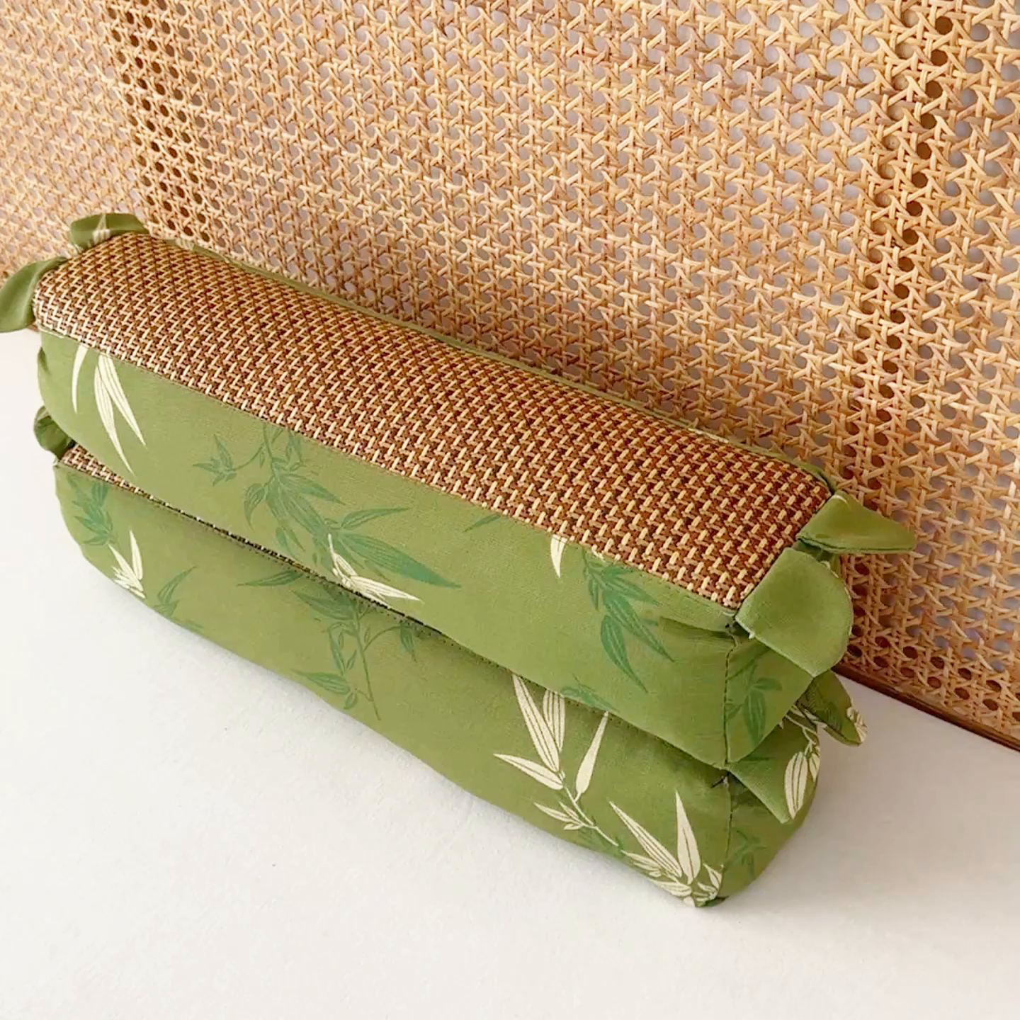 91家纺网 家纺一手货源 找家纺 （总）贵夫人 2026春夏新款艾草竹叶藤席枕 枕头枕芯