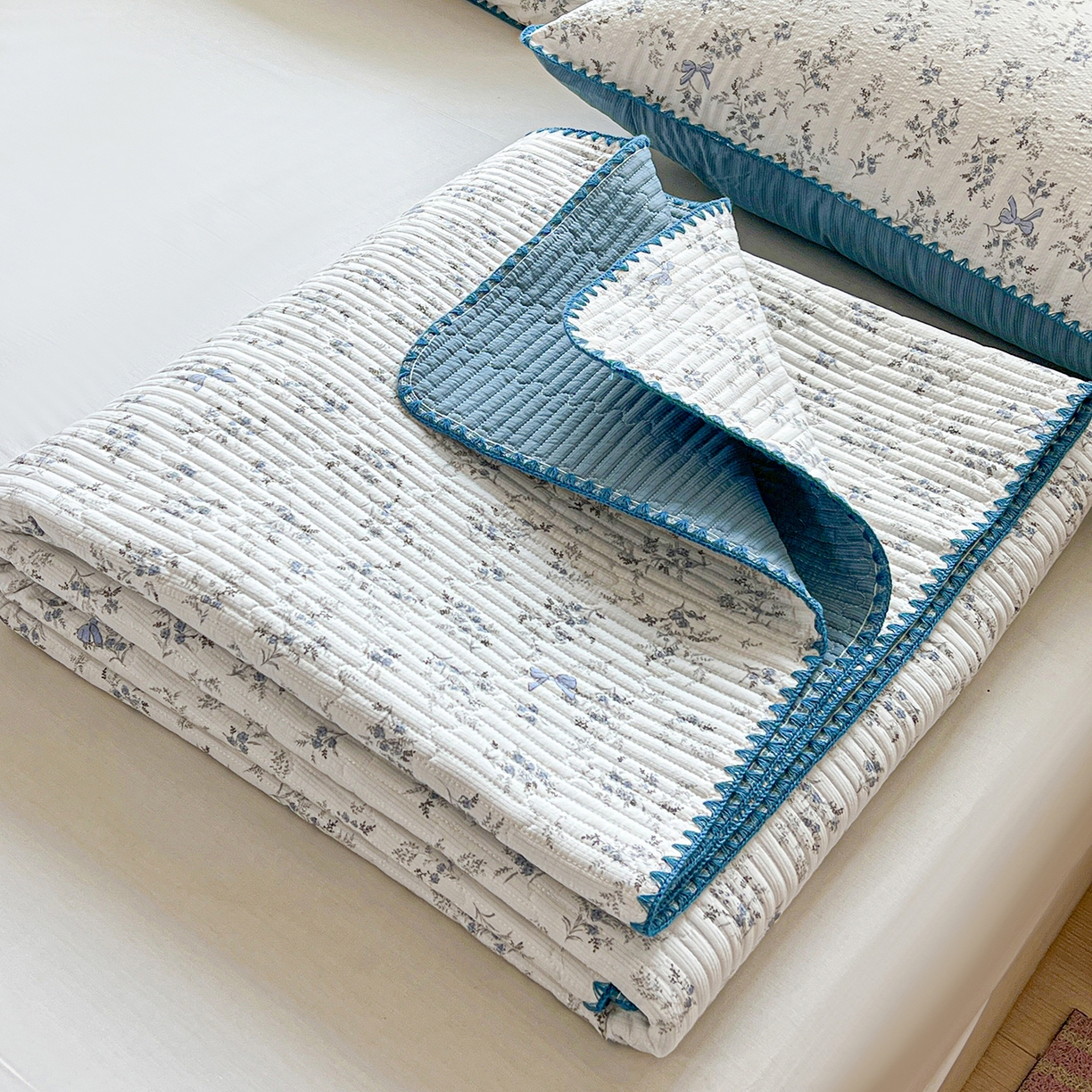 91家纺网 家纺一手货源 找家纺 恒尚居 2026新款A类贝壳绣泡芙纱床盖四套件泡芙棉双层纱床垫床褥 兰蝶小筑