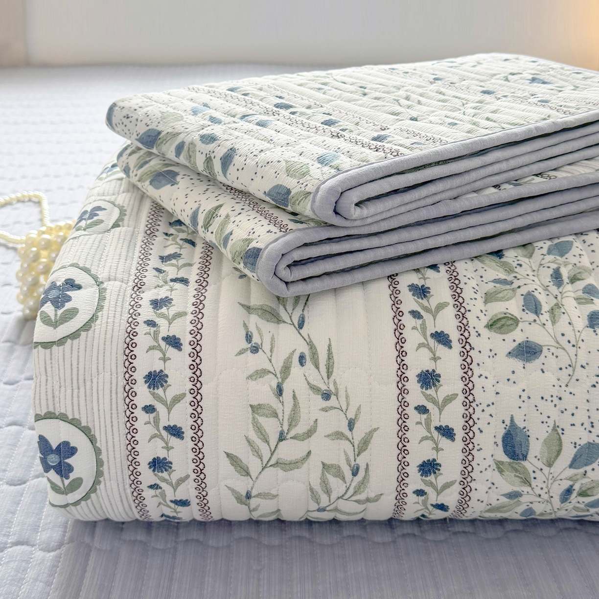 91家纺网 家纺一手货源 找家纺 悠米悠家 2026春夏新款木棉双层纱单床盖 床盖单件 青屿花园