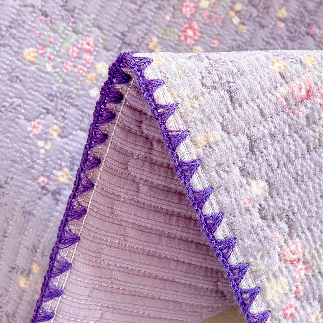 91家纺网 家纺一手货源 找家纺 恒尚居 2026新款A类贝壳绣泡芙纱床盖四套件泡芙棉双层纱床垫床褥 花间紫