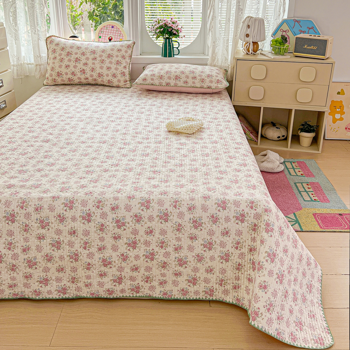 91家纺网 家纺一手货源 找家纺 恒尚居 2026新款A类贝壳绣泡芙纱床盖四套件泡芙棉双层纱床垫床褥 玫瑰织语