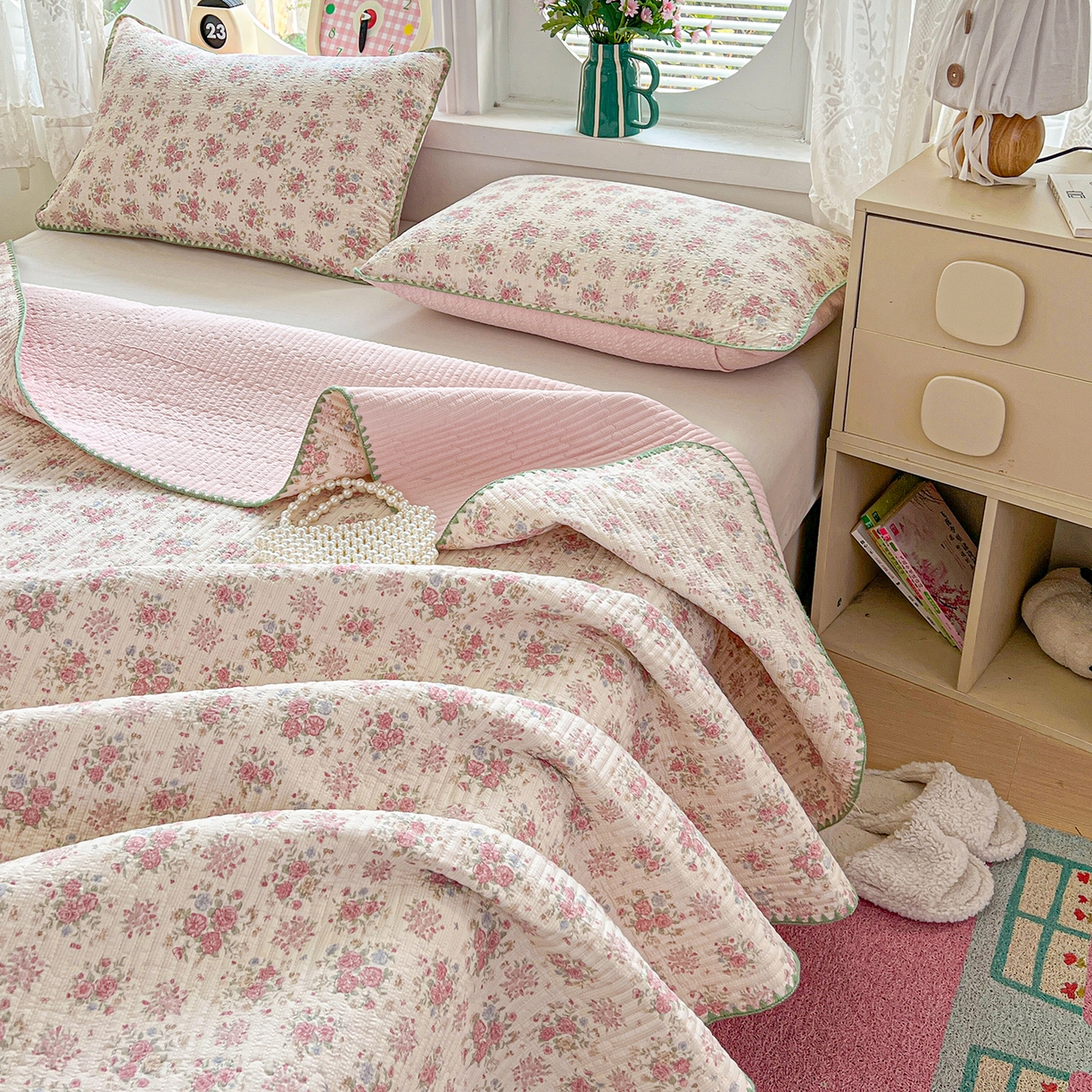 91家纺网 家纺一手货源 找家纺 恒尚居 2026新款A类贝壳绣泡芙纱床盖四套件泡芙棉双层纱床垫床褥 玫瑰织语