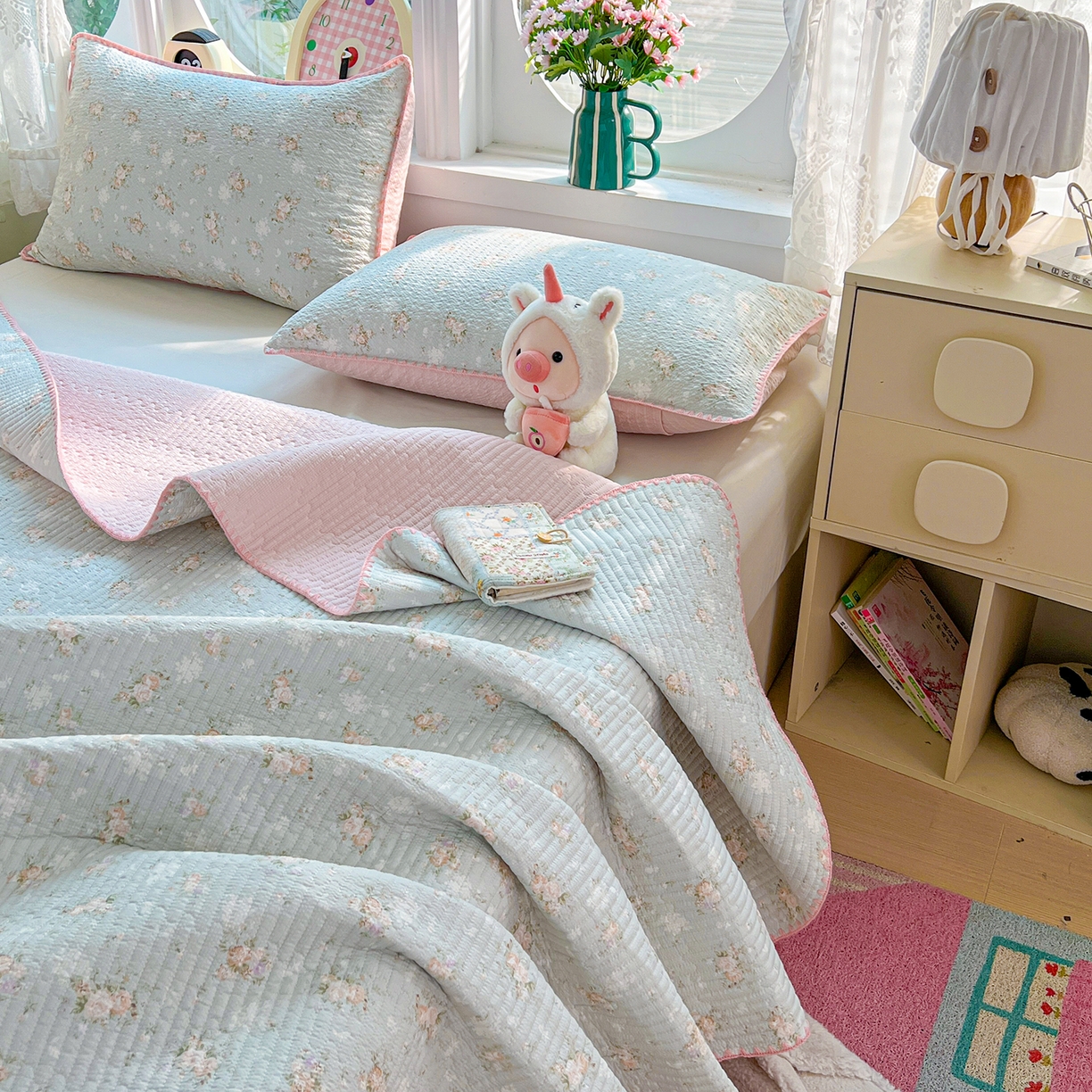 91家纺网 家纺一手货源 找家纺 恒尚居 2026新款A类贝壳绣泡芙纱床盖四套件泡芙棉双层纱床垫床褥 清新粉玫瑰