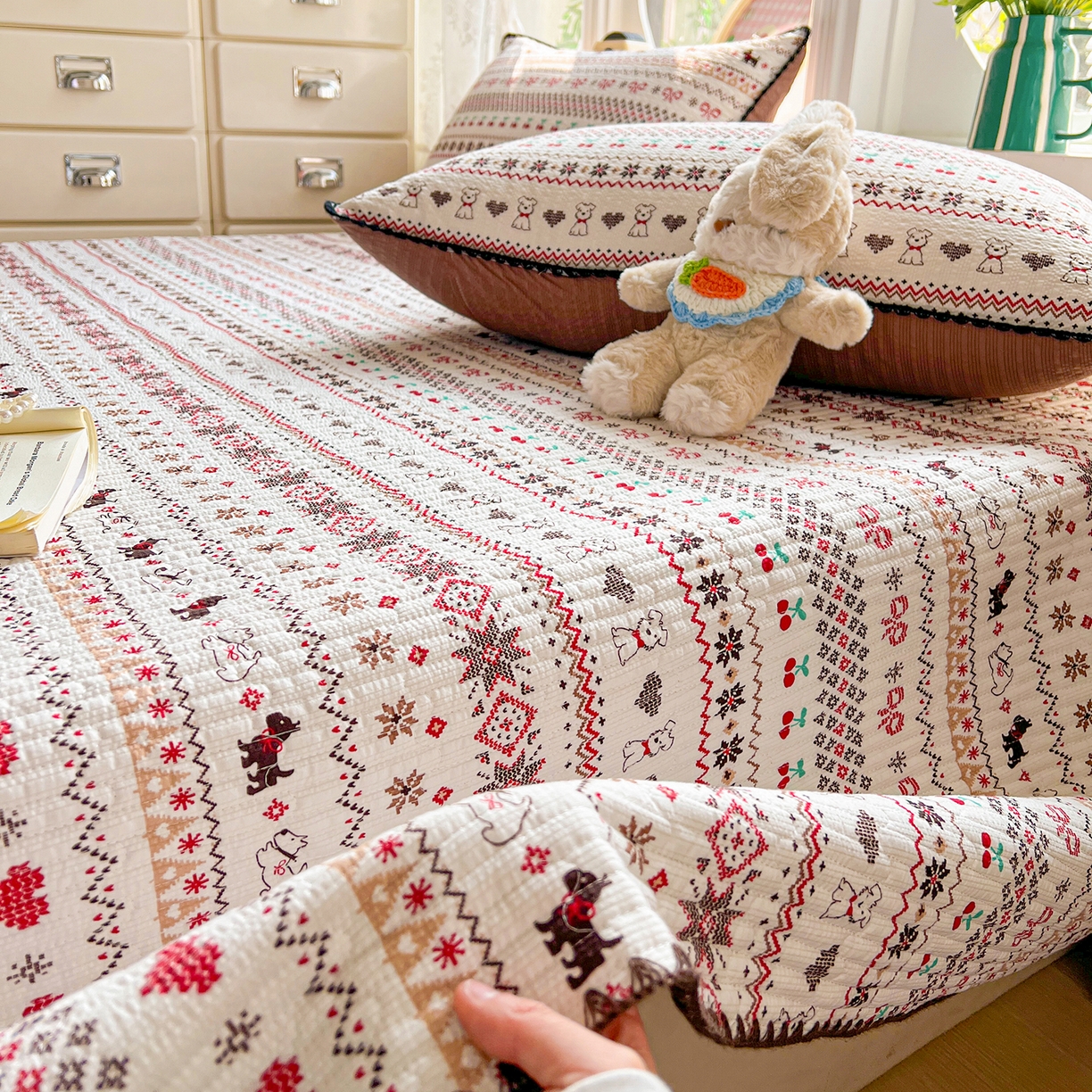 91家纺网 家纺一手货源 找家纺 恒尚居 2026新款A类贝壳绣泡芙纱床盖四套件泡芙棉双层纱床垫床褥 费尔岛小狗