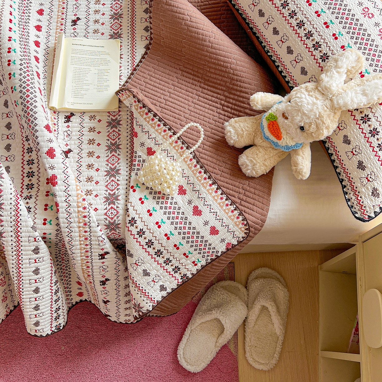 91家纺网 家纺一手货源 找家纺 恒尚居 2026新款A类贝壳绣泡芙纱床盖四套件泡芙棉双层纱床垫床褥 费尔岛小狗