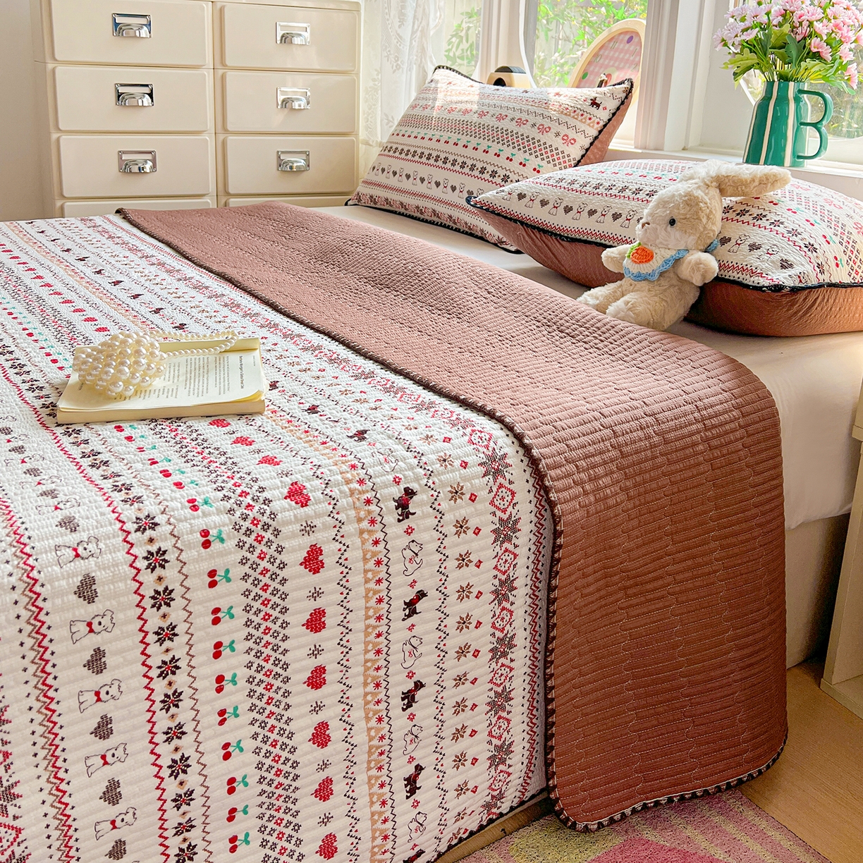 91家纺网 家纺一手货源 找家纺 恒尚居 2026新款A类贝壳绣泡芙纱床盖四套件泡芙棉双层纱床垫床褥 费尔岛小狗