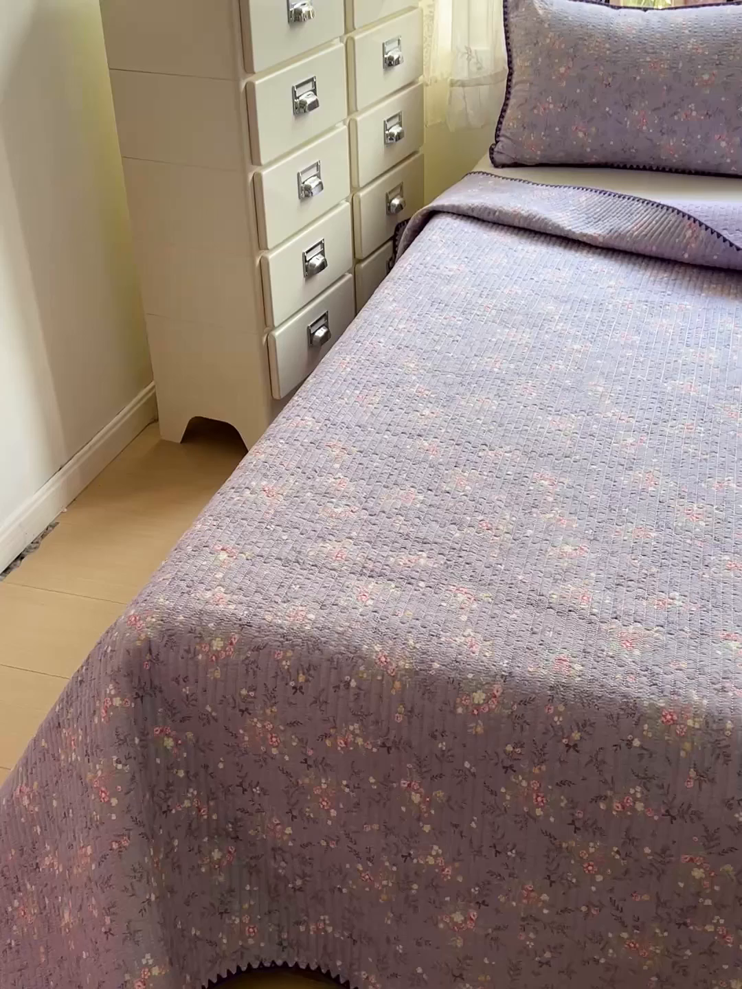 91家纺网 家纺一手货源 找家纺 恒尚居 2026新款A类贝壳绣泡芙纱床盖四套件泡芙棉双层纱床垫床褥 花间紫