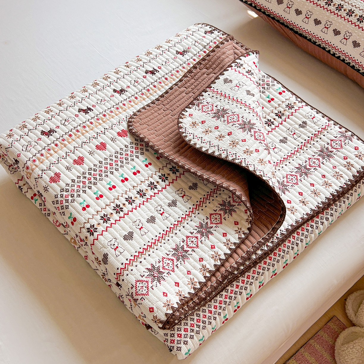 91家纺网 家纺一手货源 找家纺 恒尚居 2026新款A类贝壳绣泡芙纱床盖四套件泡芙棉双层纱床垫床褥 费尔岛小狗