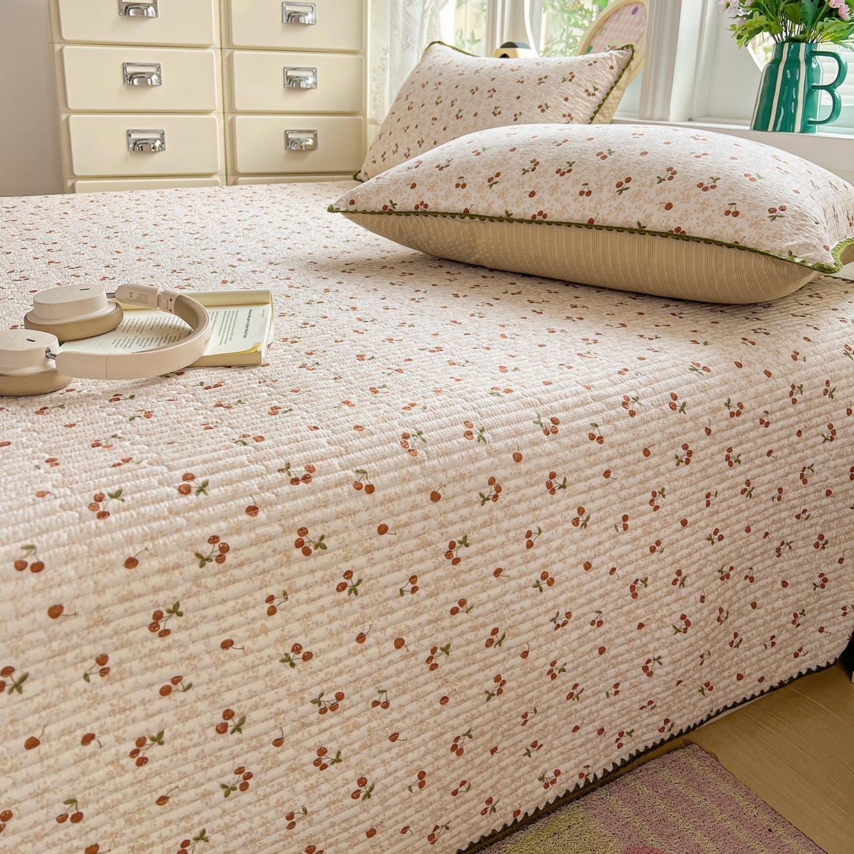 91家纺网 家纺一手货源 找家纺 恒尚居 2026新款A类贝壳绣泡芙纱床盖四套件泡芙棉双层纱床垫床褥 满地樱桃