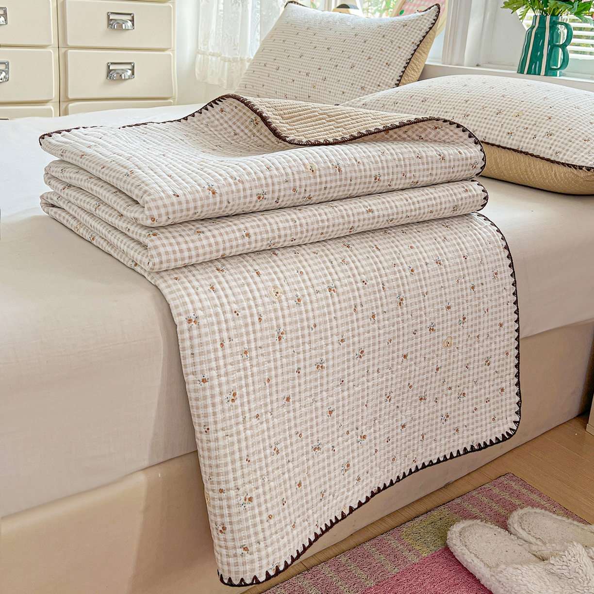 91家纺网 家纺一手货源 找家纺 恒尚居 2026新款A类贝壳绣泡芙纱床盖四套件泡芙棉双层纱床垫床褥 奶格樱桃